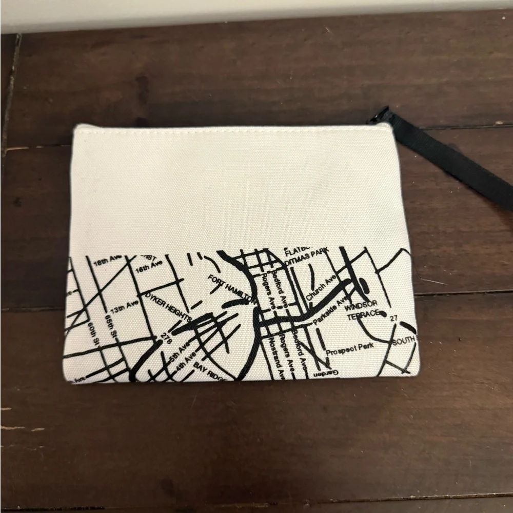 STATE Bags NYC Map Wristlet Clutch Pouch Brooklyn Print Canvas Zip Small Bag